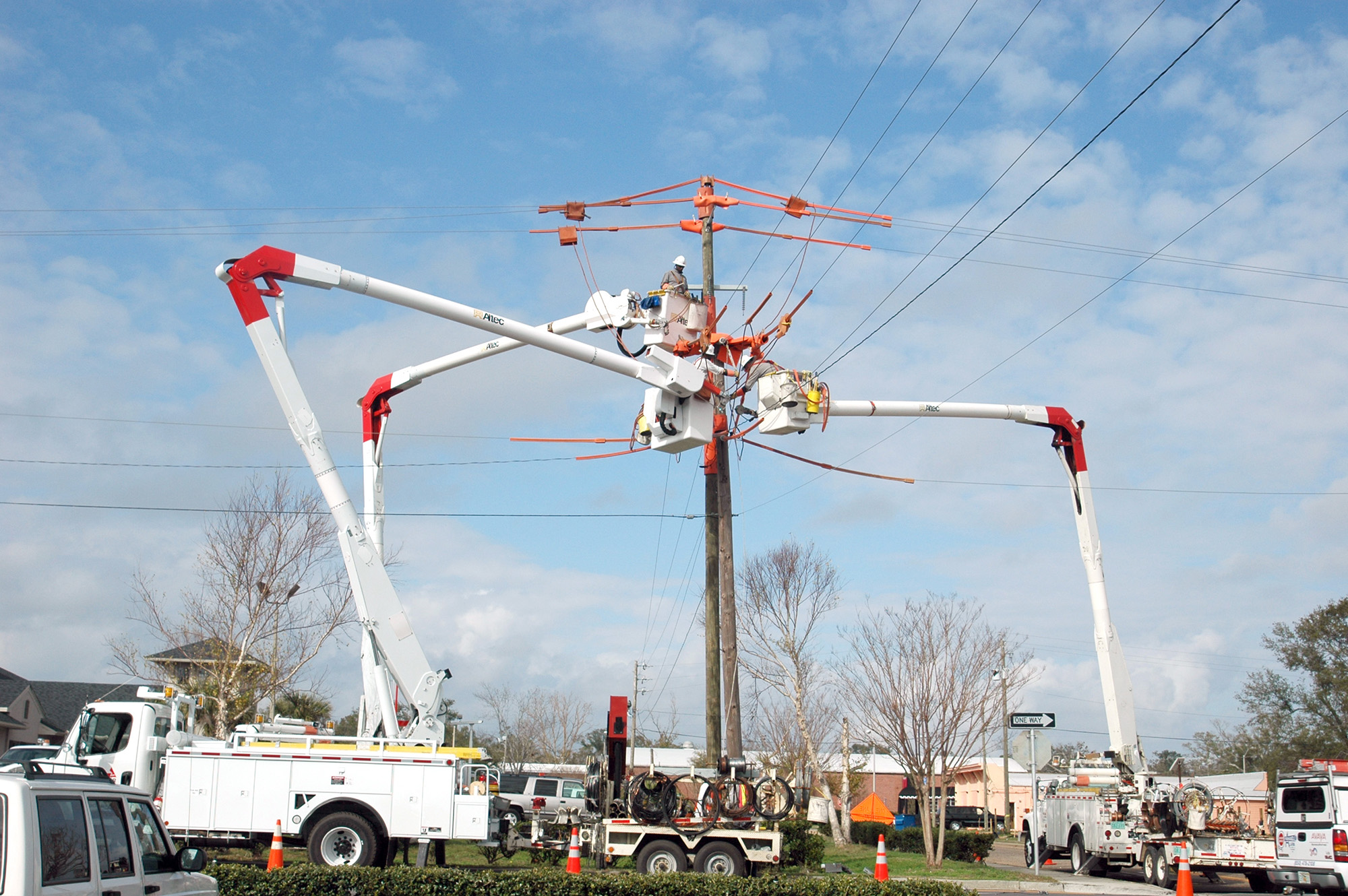 Gulf Power linemen