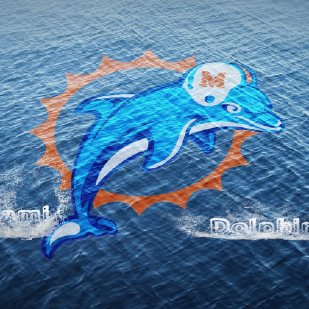 miami-dolphins-in-water-420x470-1024x1024.jpg