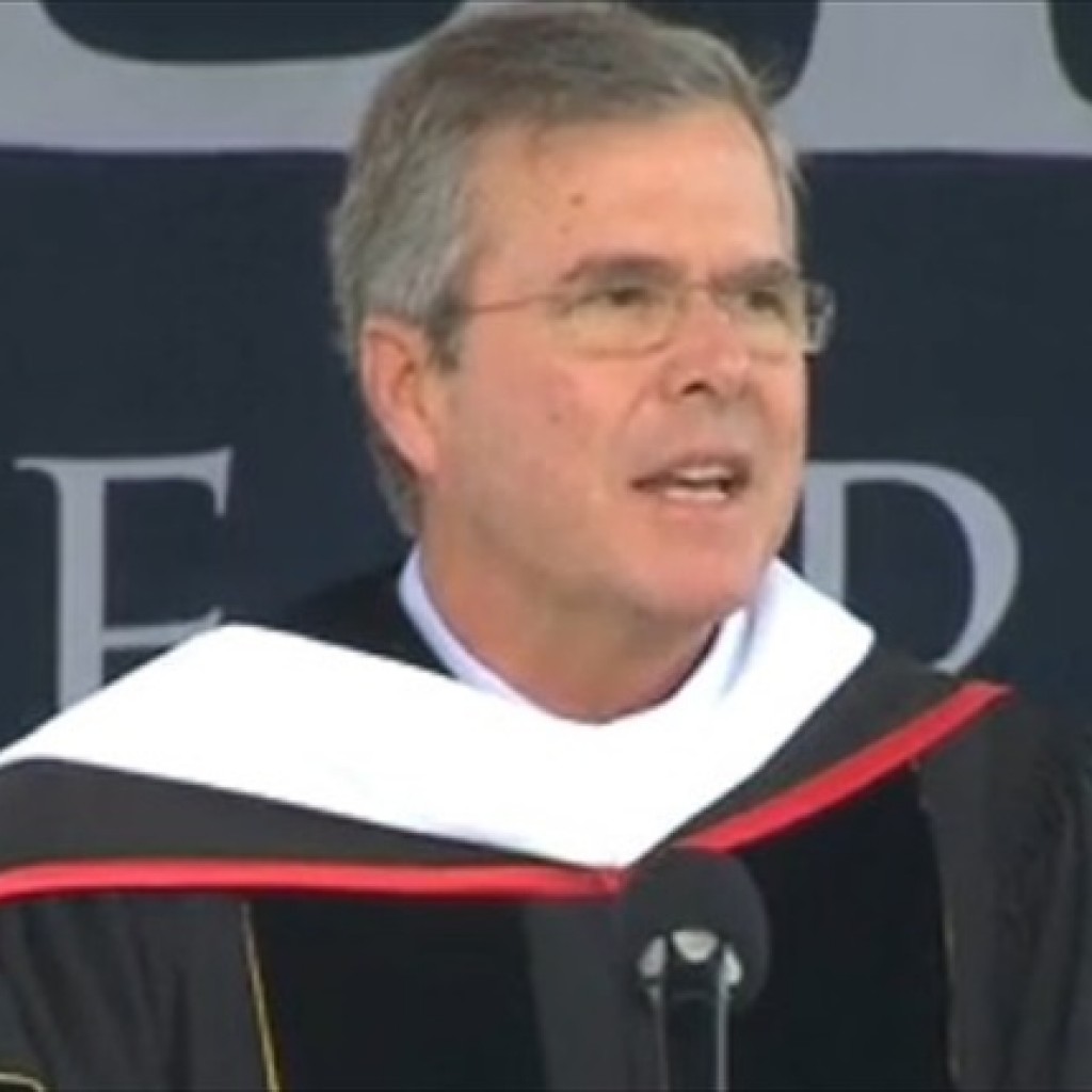 Former-Florida-Gov.-Jeb-Bush-R-delivers-the-commencement-speech-at-Liberty-University-on-May-9-2015.-NBC-News-800x430