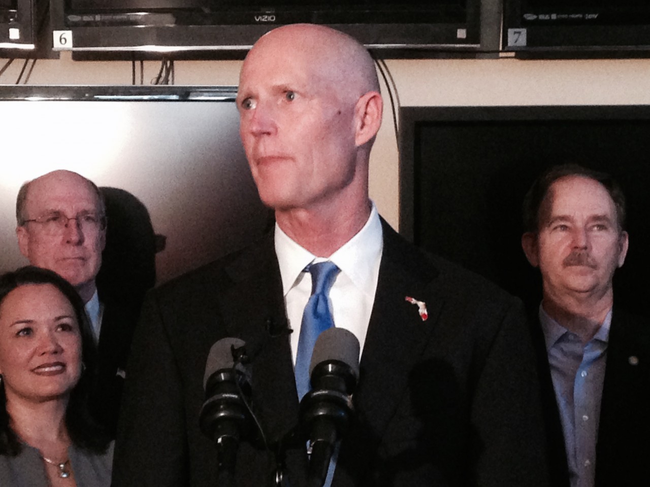 Rick Scott to settle lawsuits over property near mansion