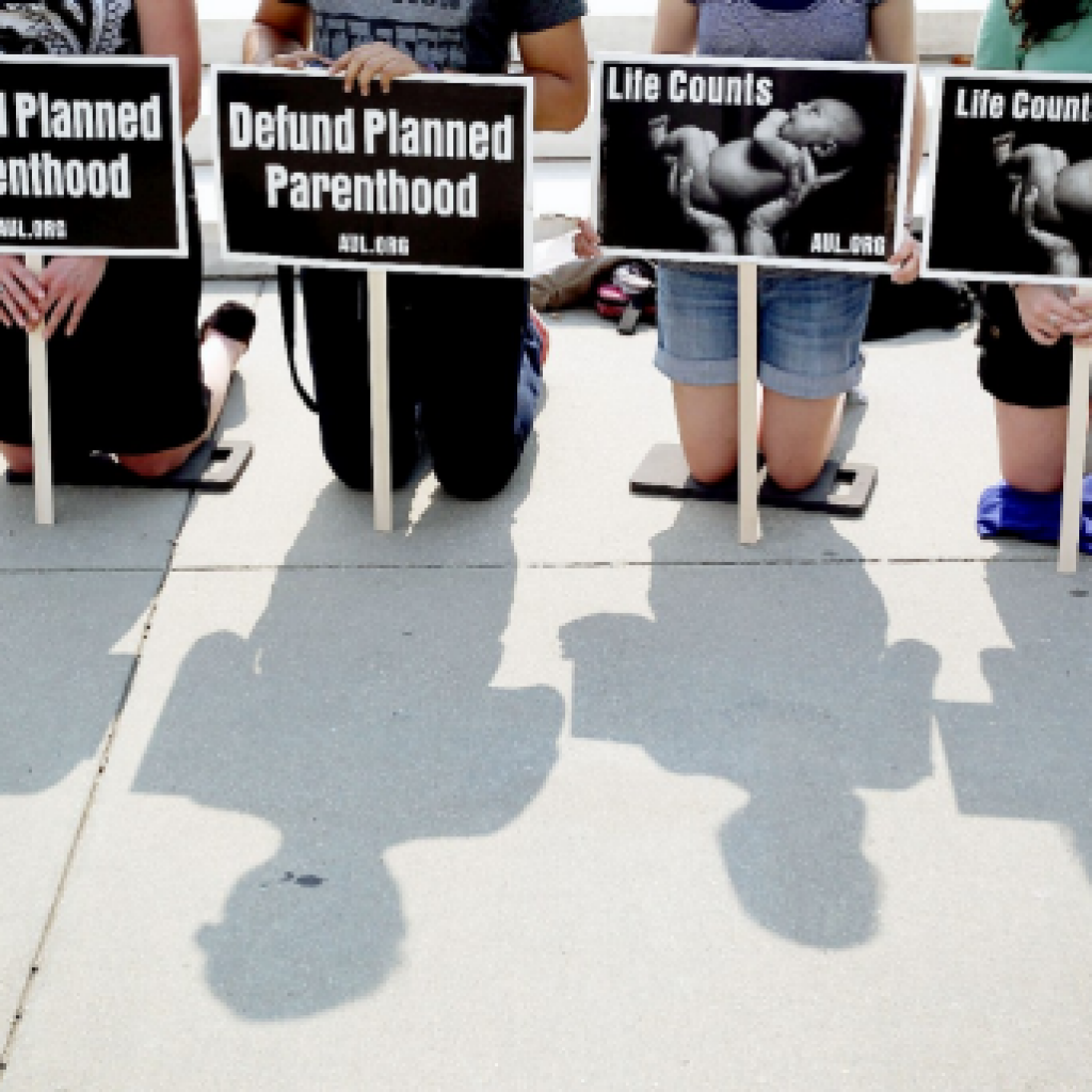 06-28-12-politics-defund-planned-parenthood-obamacare-protests.jpg-1024x1024.png