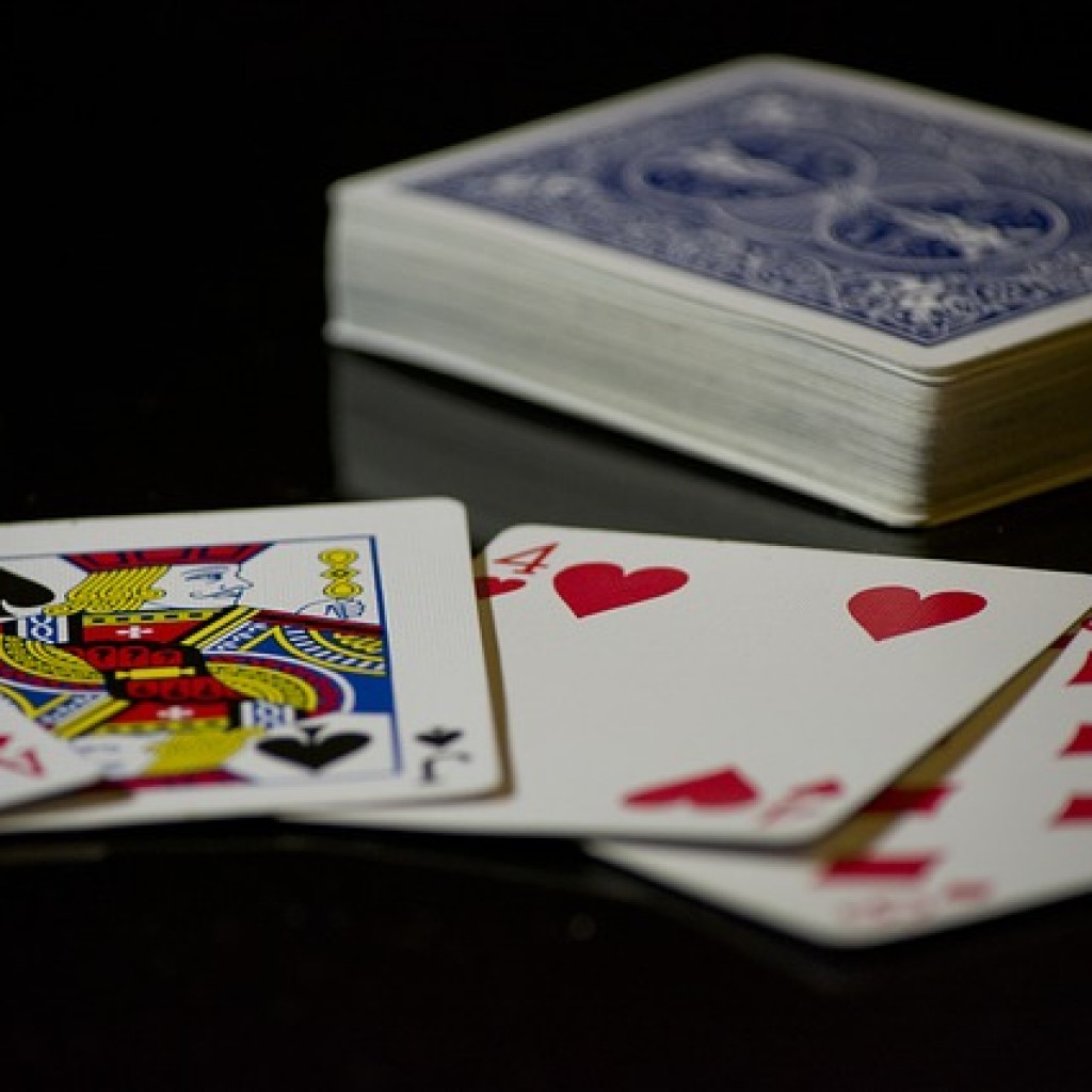 cards-619016_640