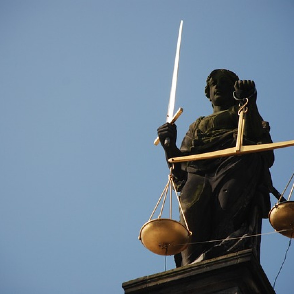 lady-justice-677945_640-1024x1024.jpg