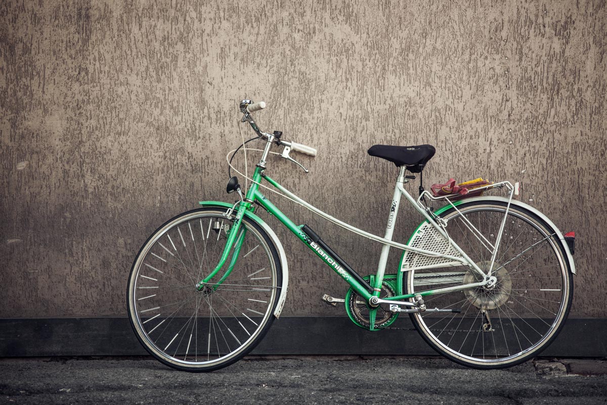 wall-sport-green-bike.jpg