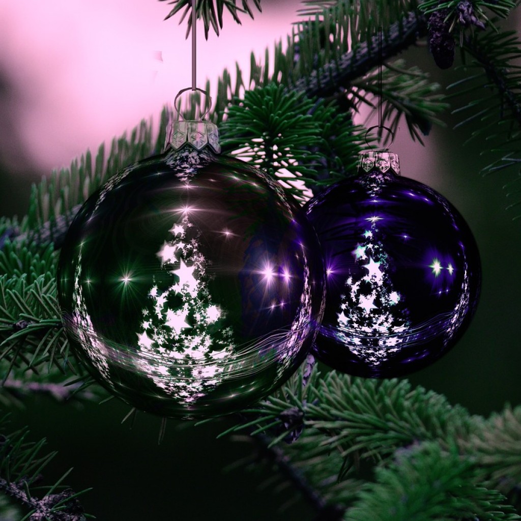 christmas-ornament-1033275_1280