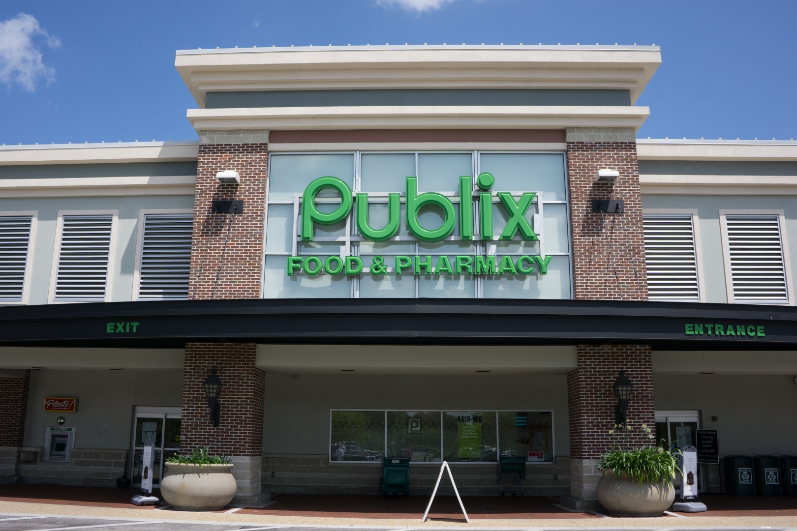 Publix respectfully Requests Gun Owners Not Carry Them In Its Stores