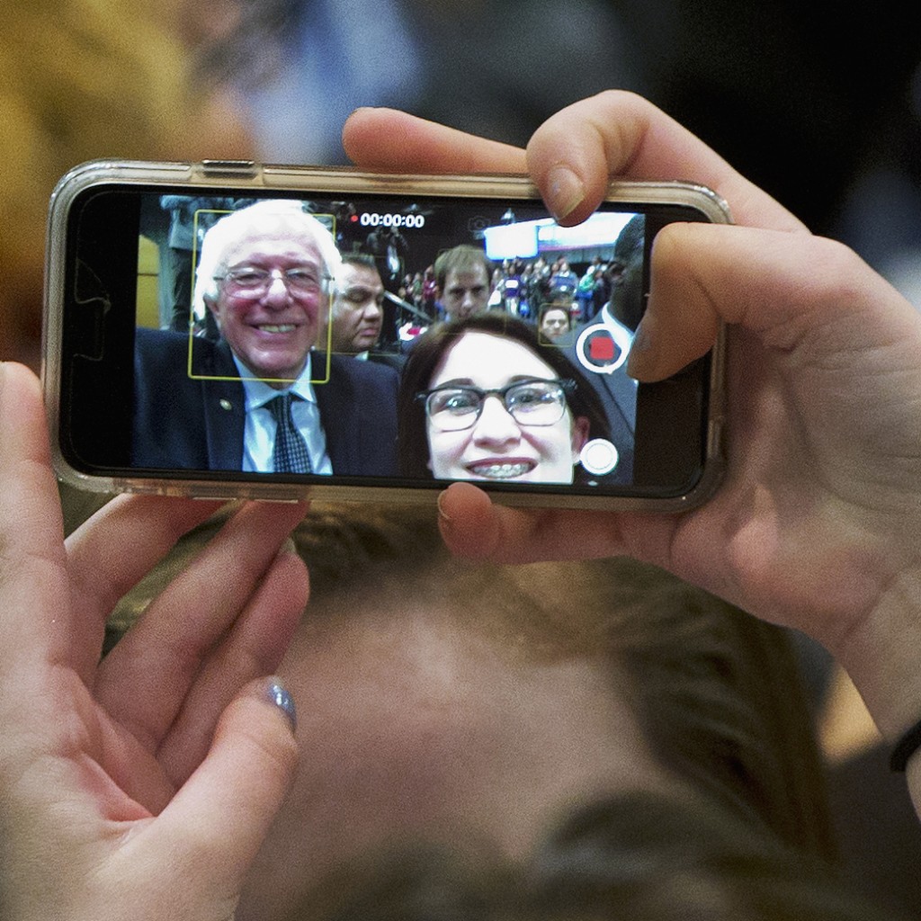 Bernie-Sanders-young-voters-1024x1024.jpg