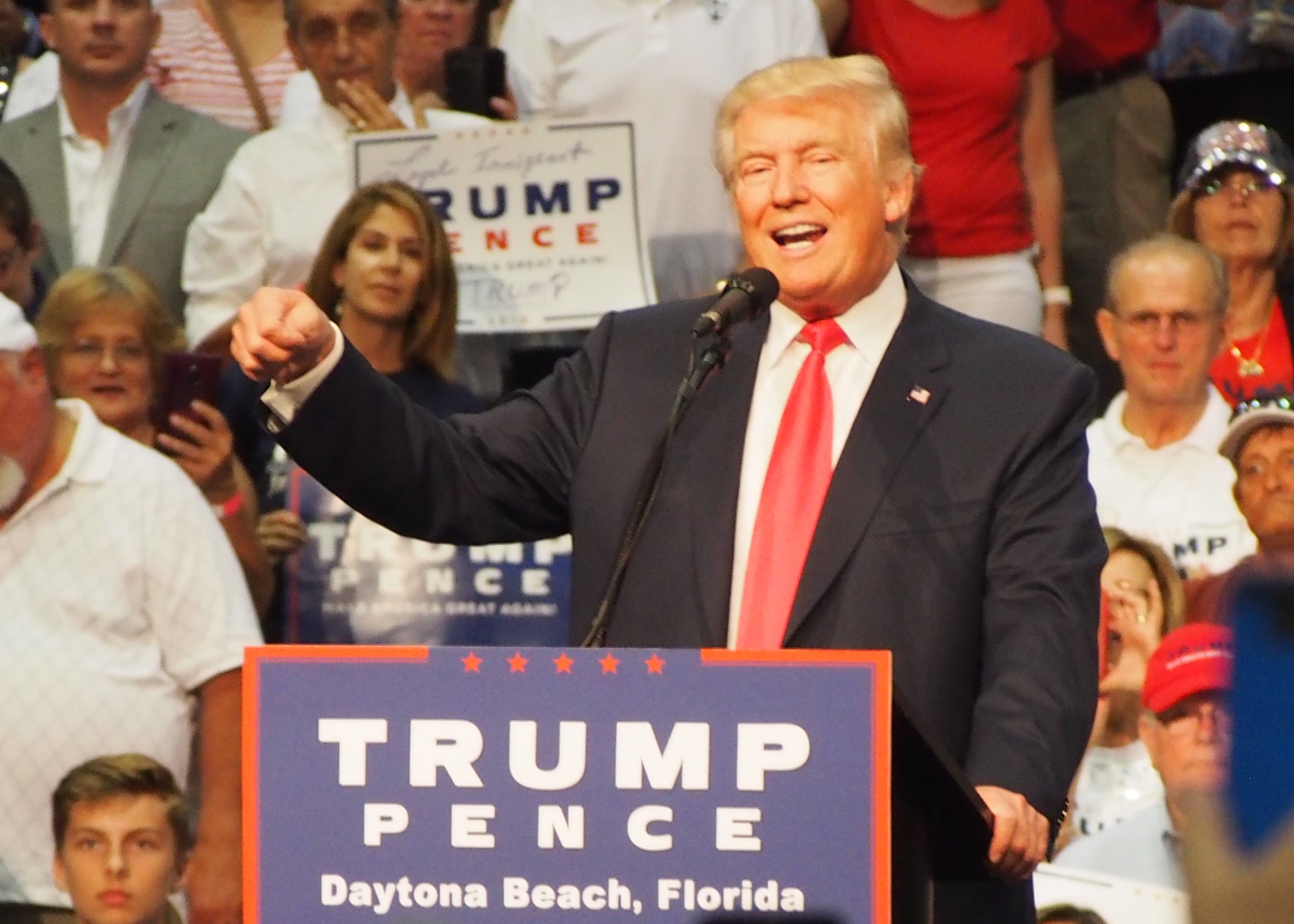 Trump-in-Daytona-4.jpg