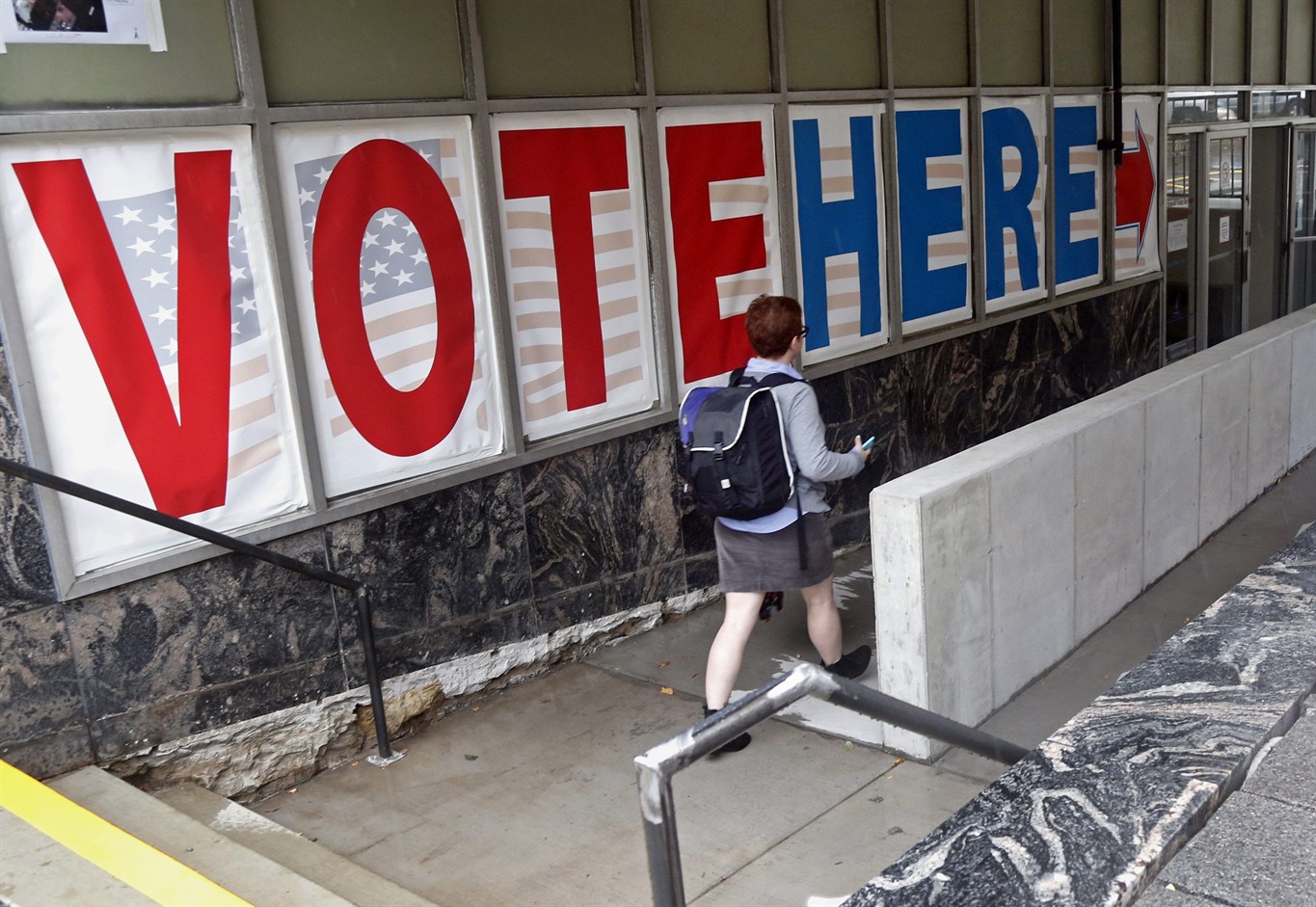 early-voting-clinton-advantage