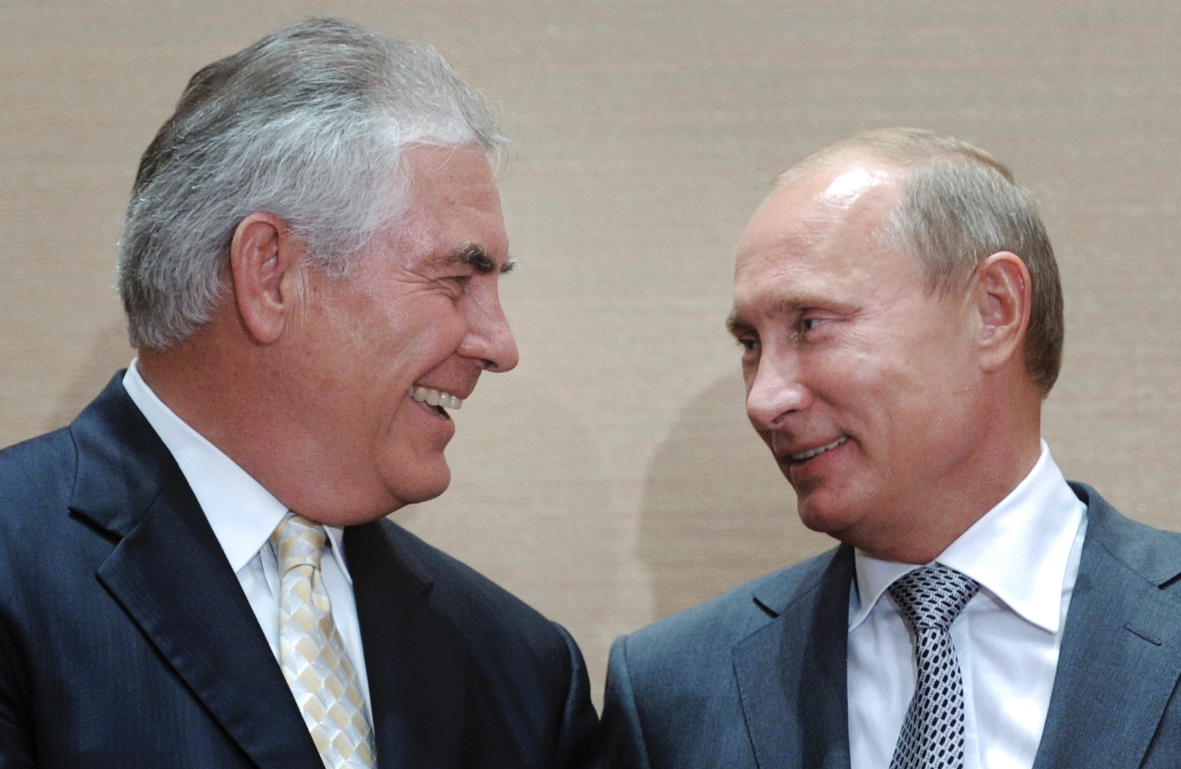 tillerson-putin.jpg