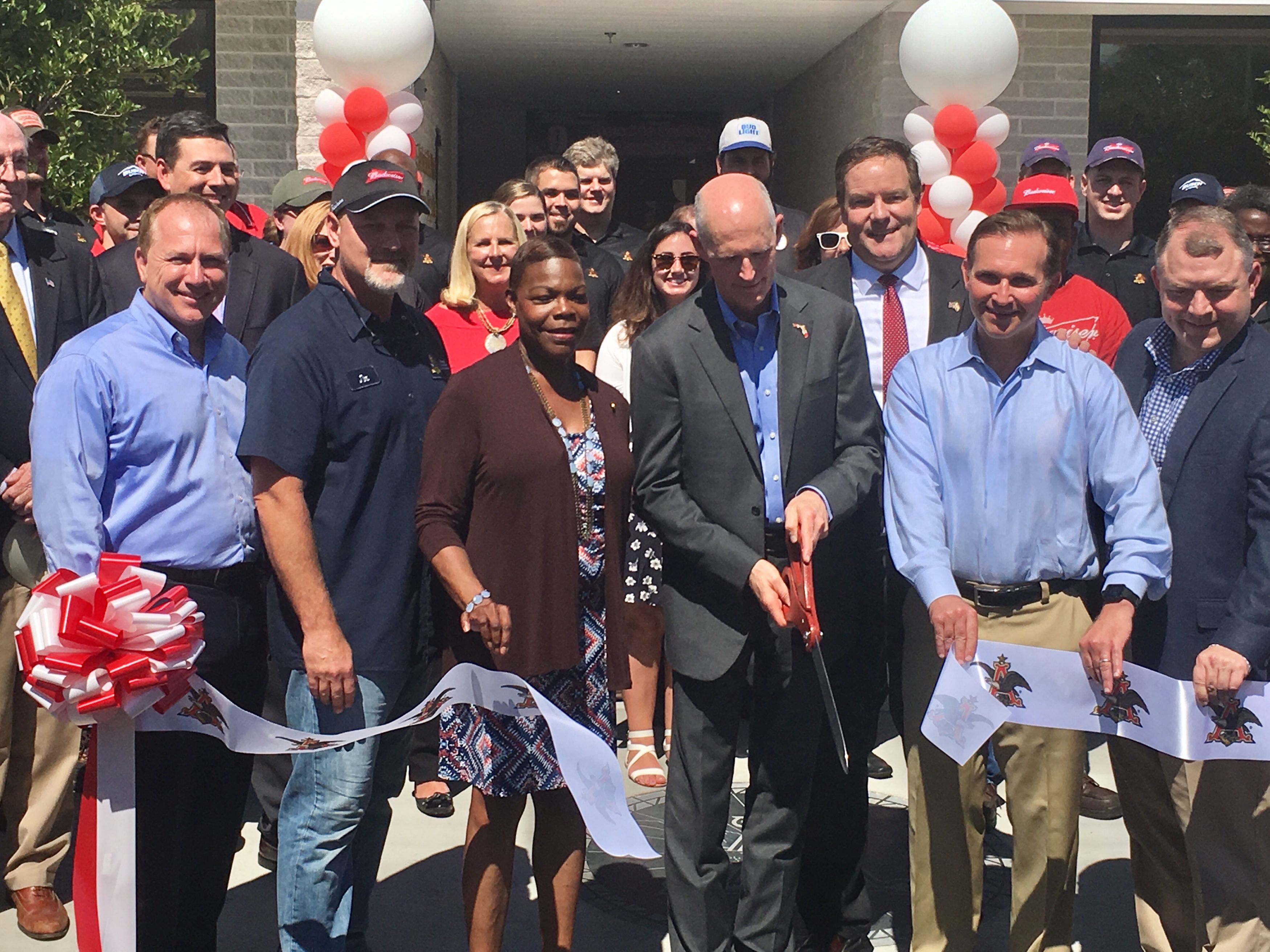 Rick Scott ribbon cutting