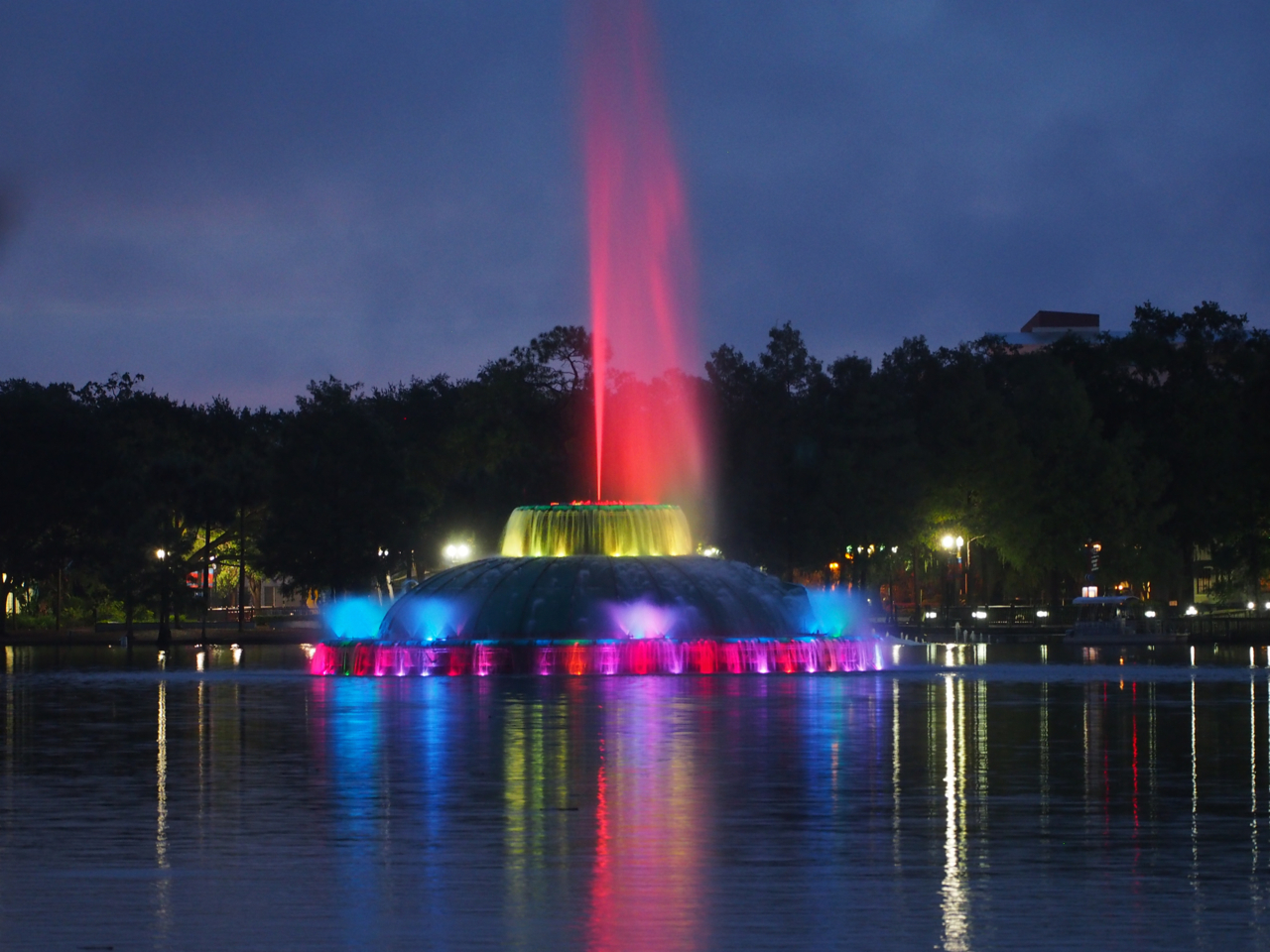 Lake Eola Fountain Pulse Lighting
