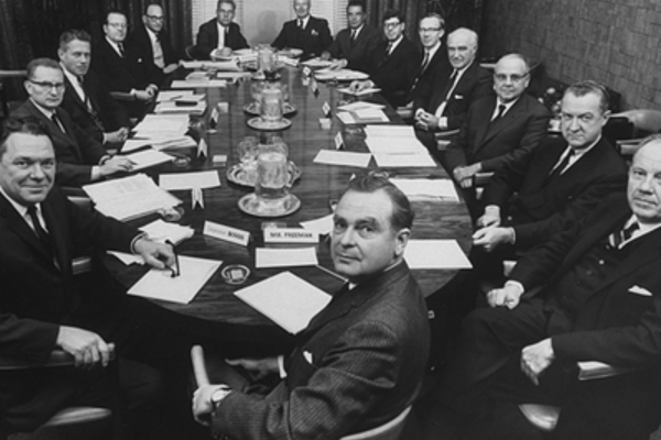 male-boardroom-totally4women