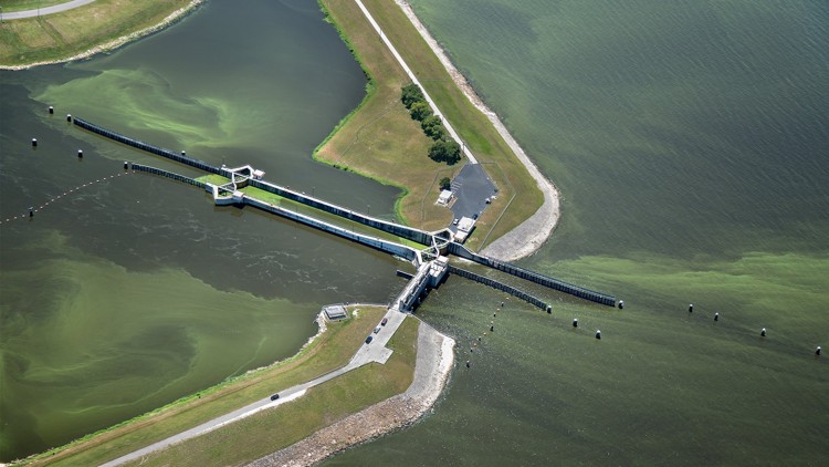 Lake Okeechobee reservoir plan