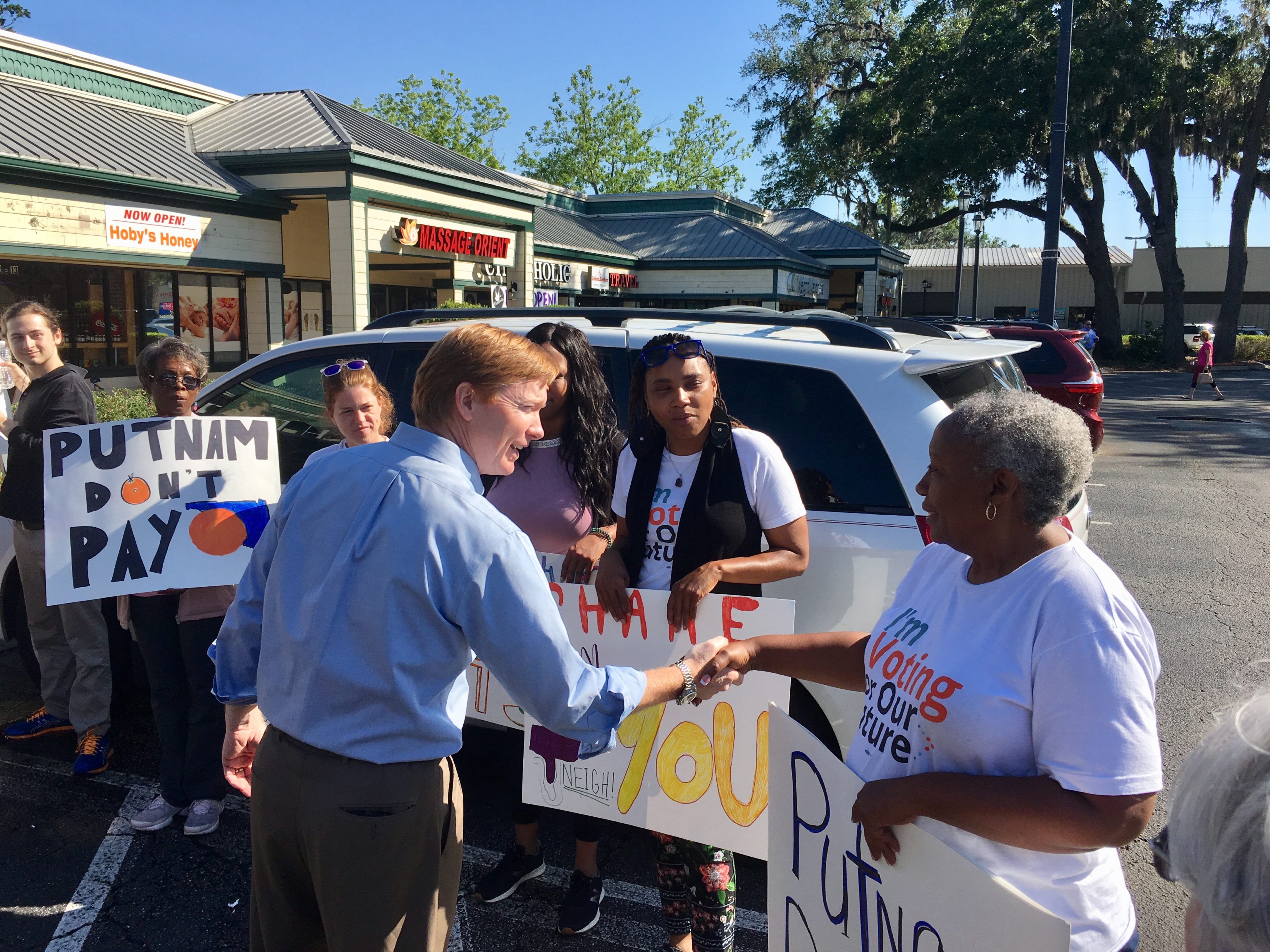 Adam Putnam delivers general election pitch, disarms protesters in ...