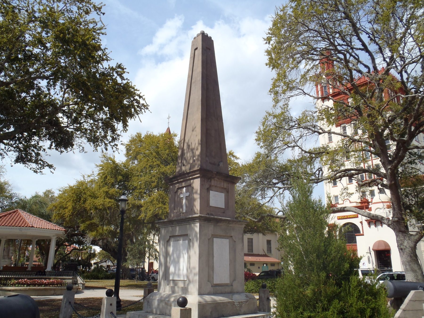 Monument-to-Confederate-Dead-Plaza-de-la-Constitución-St.-Augustine-2-e1592824556979.jpg