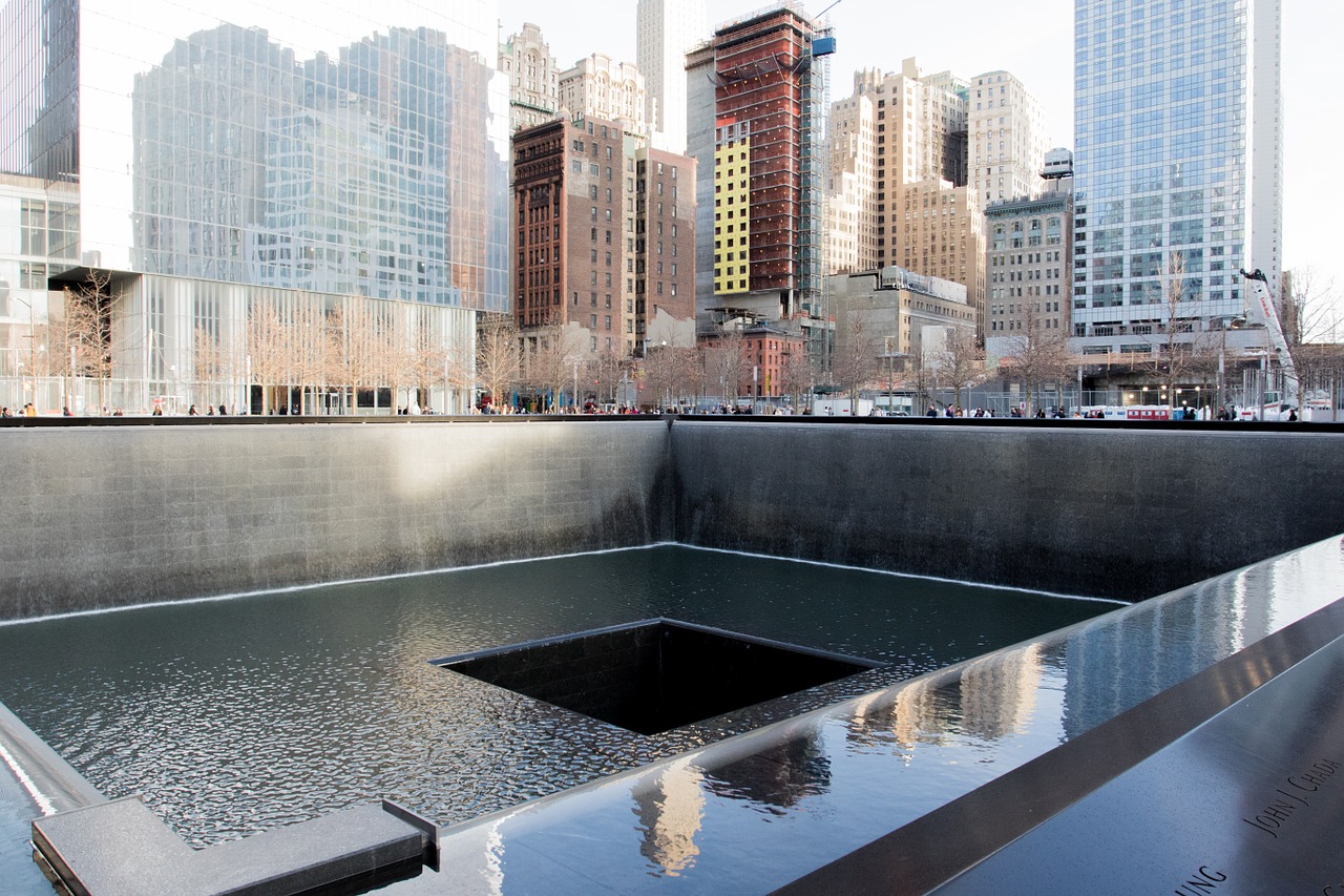 Sept-11-memorial-863327_1280