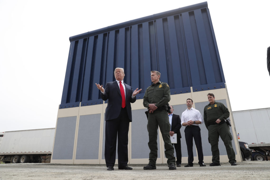 Donald-Trump-border-wall.jpg