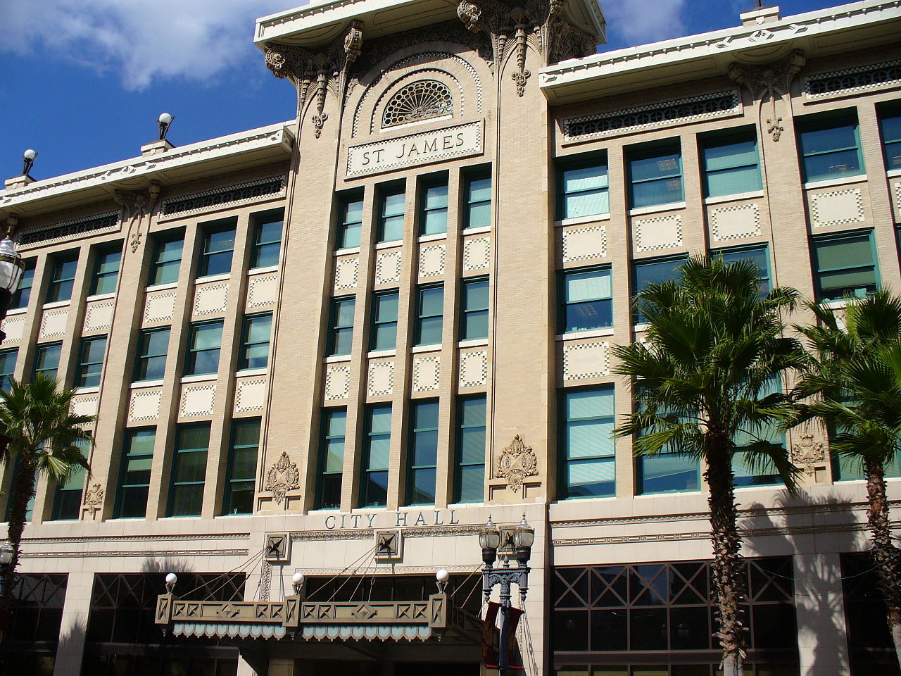 City_Hall_St_James_Building.jpg