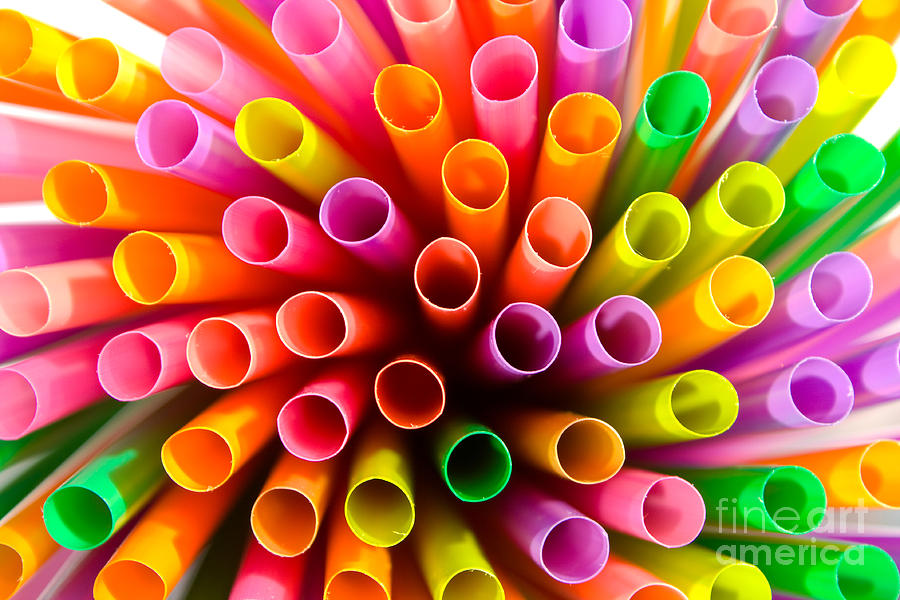 plastic-drinking-straws-macro-tomislav-zivkovic