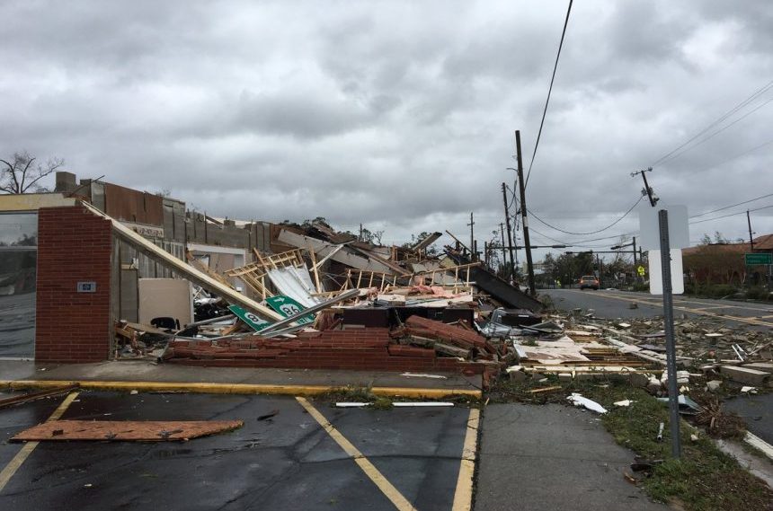 Hurricane-Michael-Damage-Panama-City-Florida-Twitter-Tornado-Trackers-Storm-Chasers-e1539266926456