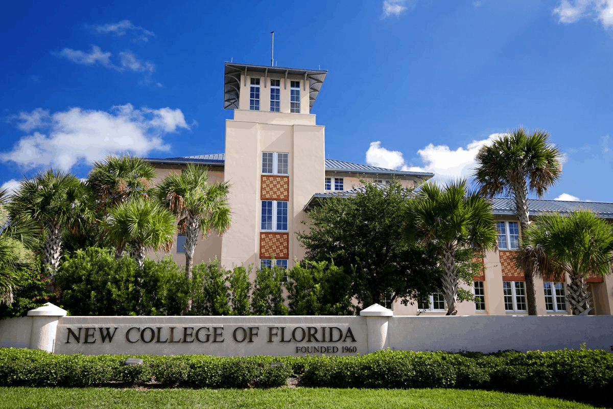 Colleges Make Different Calls In Southwest Florida On When To Cancel Class