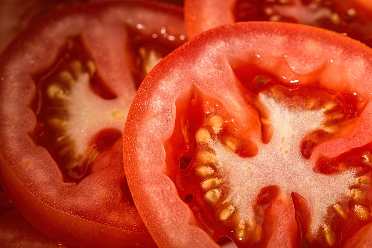 tomatoes-769999_1280.jpg