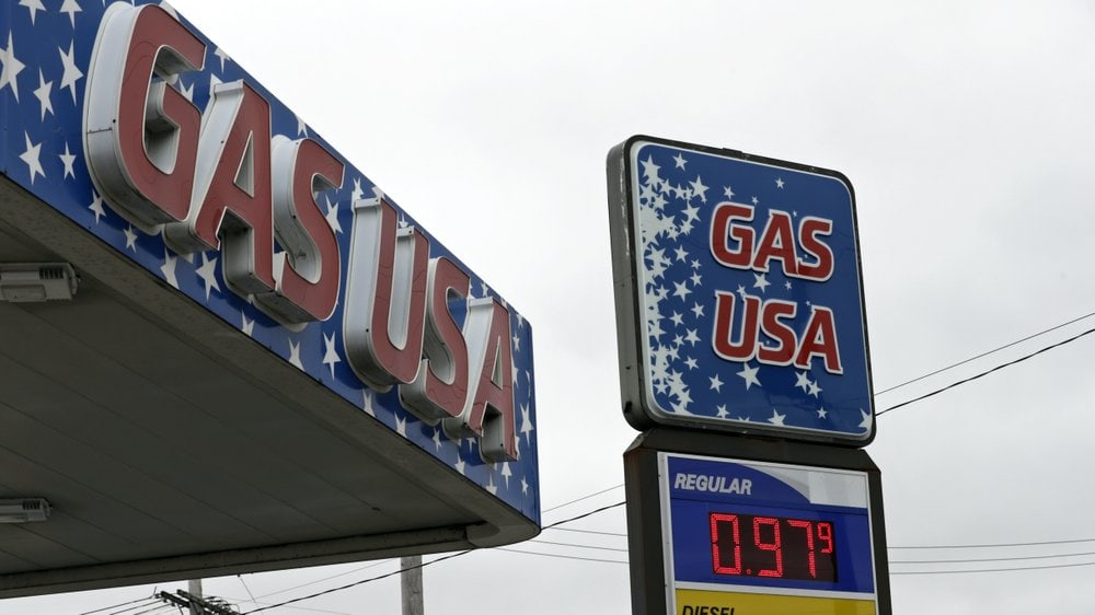 gas-prices-AP.jpeg