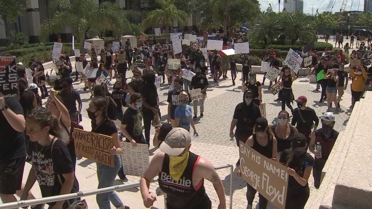kissimmee-protesters.jpg