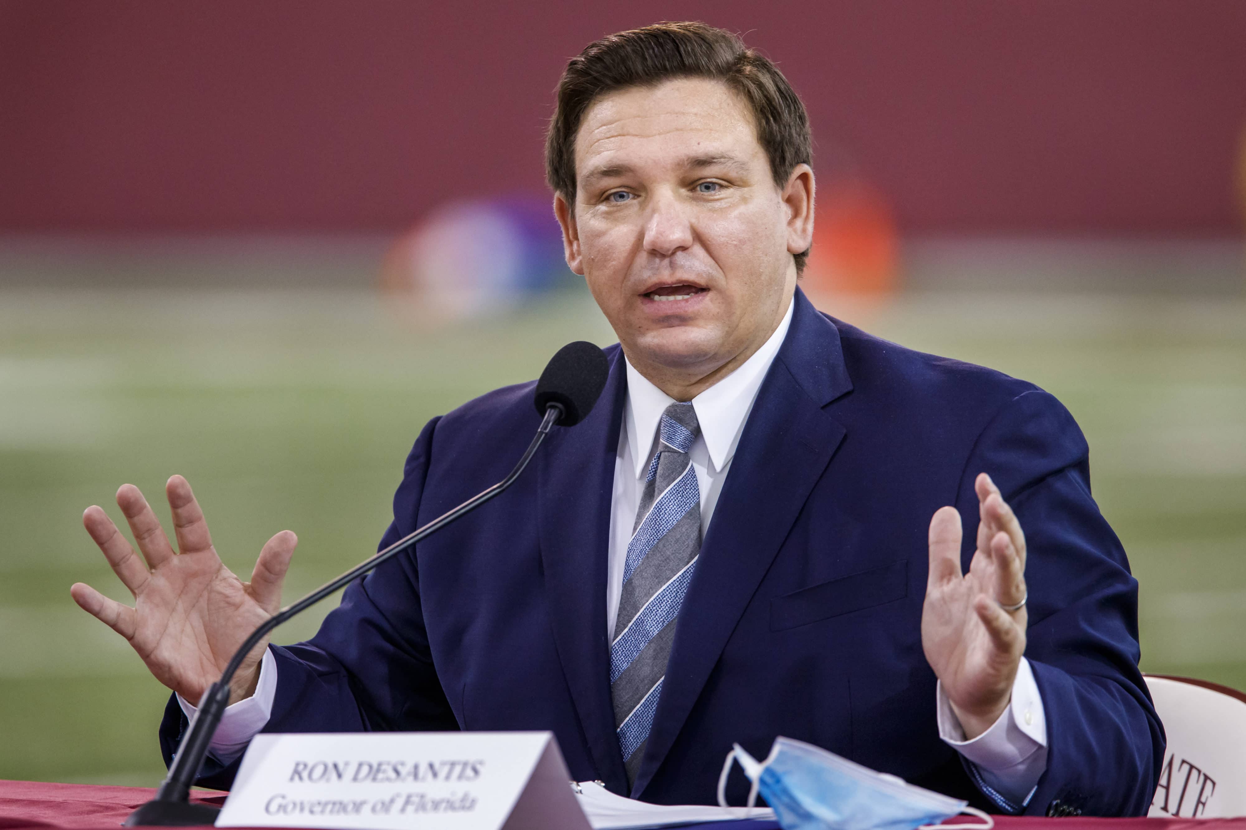 DESANTIS-SPORTS-PRESSER-8.11-1-4000x2666.jpg