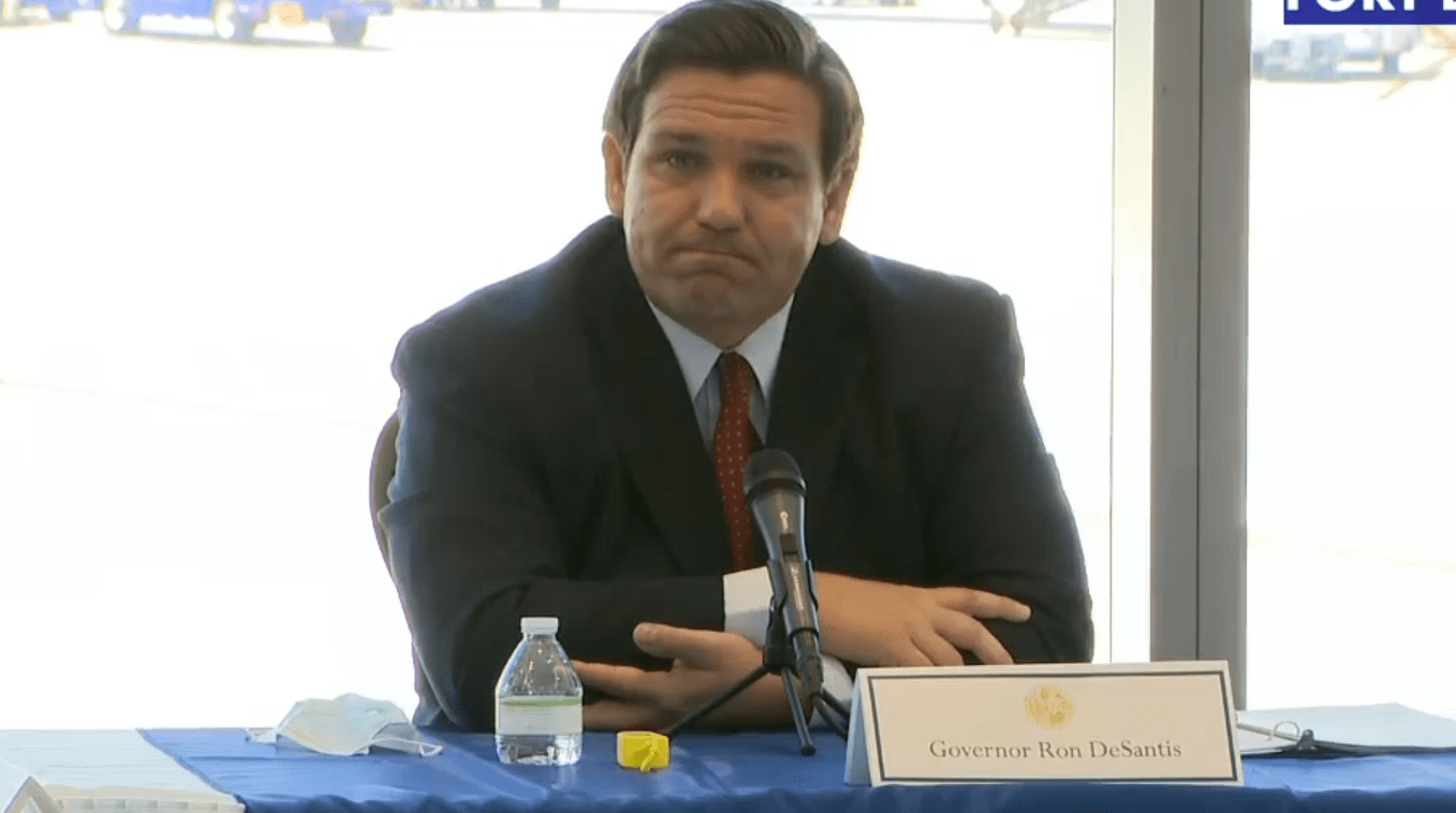 Ron-DeSantis-airport.pg_.png