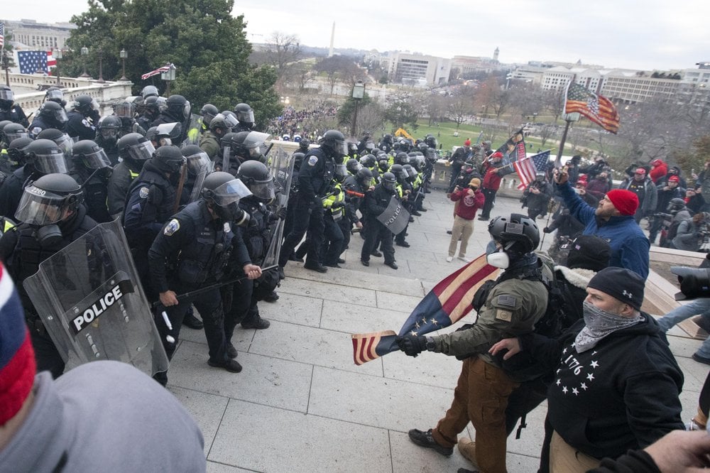 CAPITOL RIOT AP PHOTO (3)