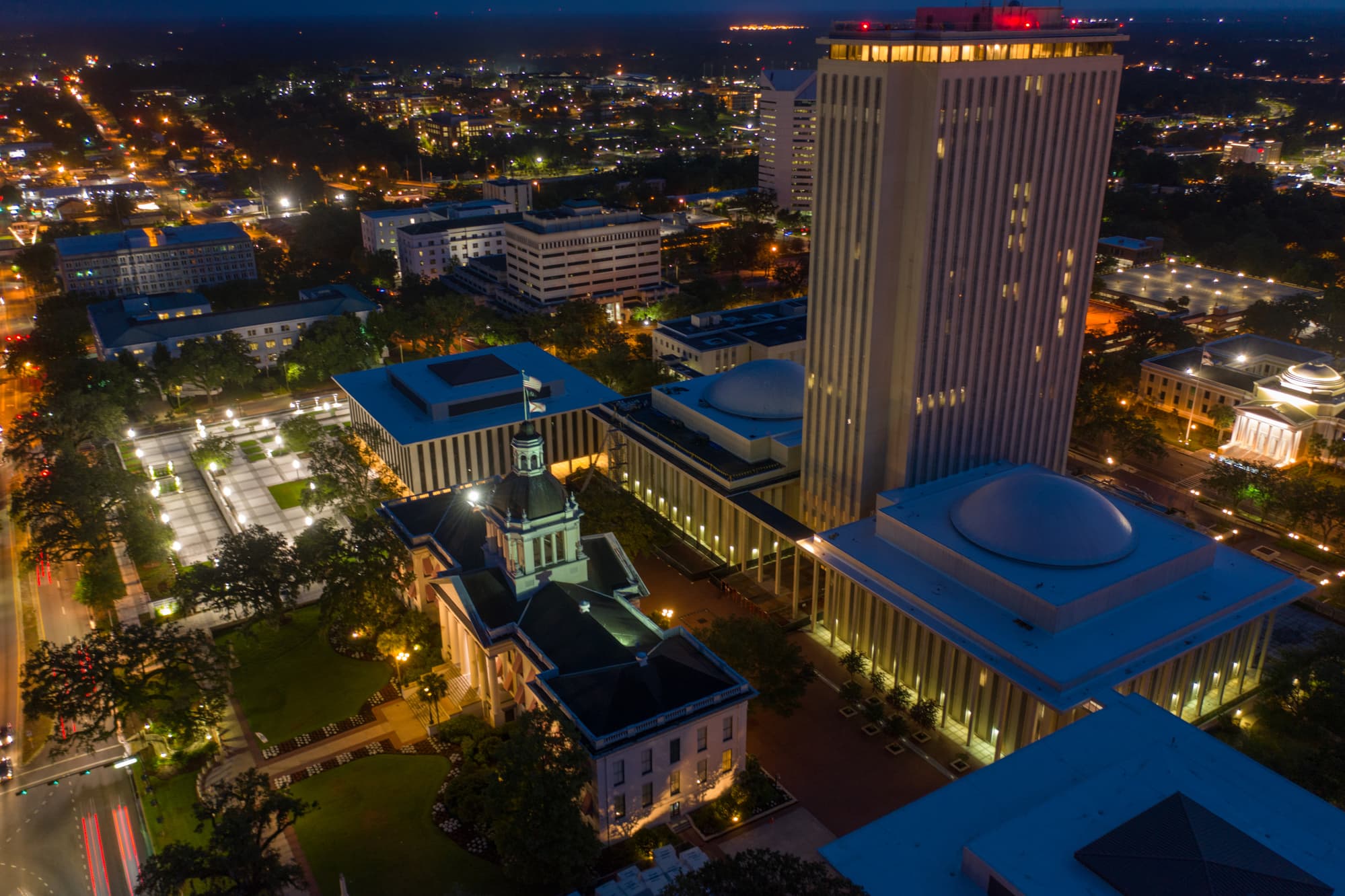Florida Capitol to illuminate Tuesday in memory of those lost to COVID19