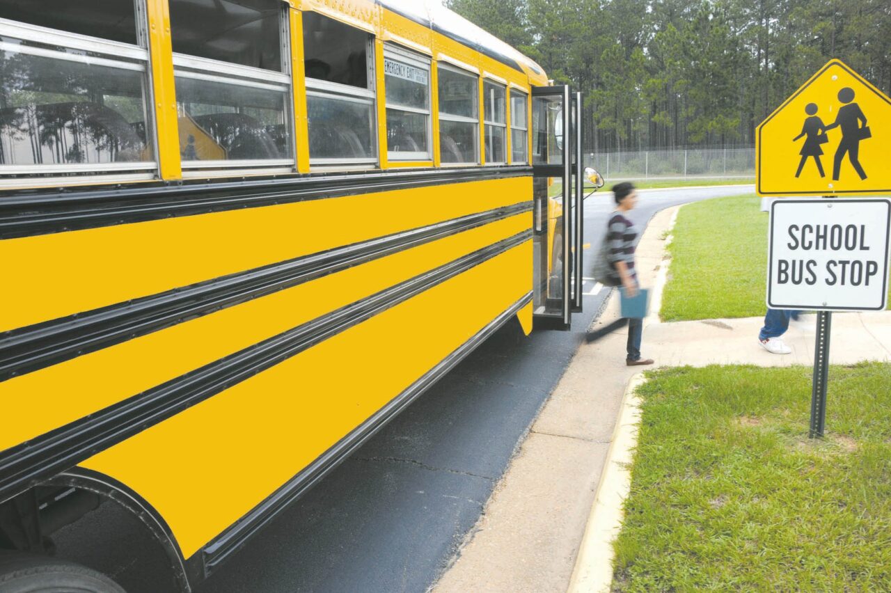 Free image/jpeg Resolution: 2100x1397, File size: 586Kb, Boy getting off the school bus