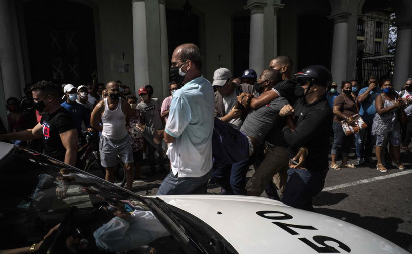 Arrest of protester in Cuba