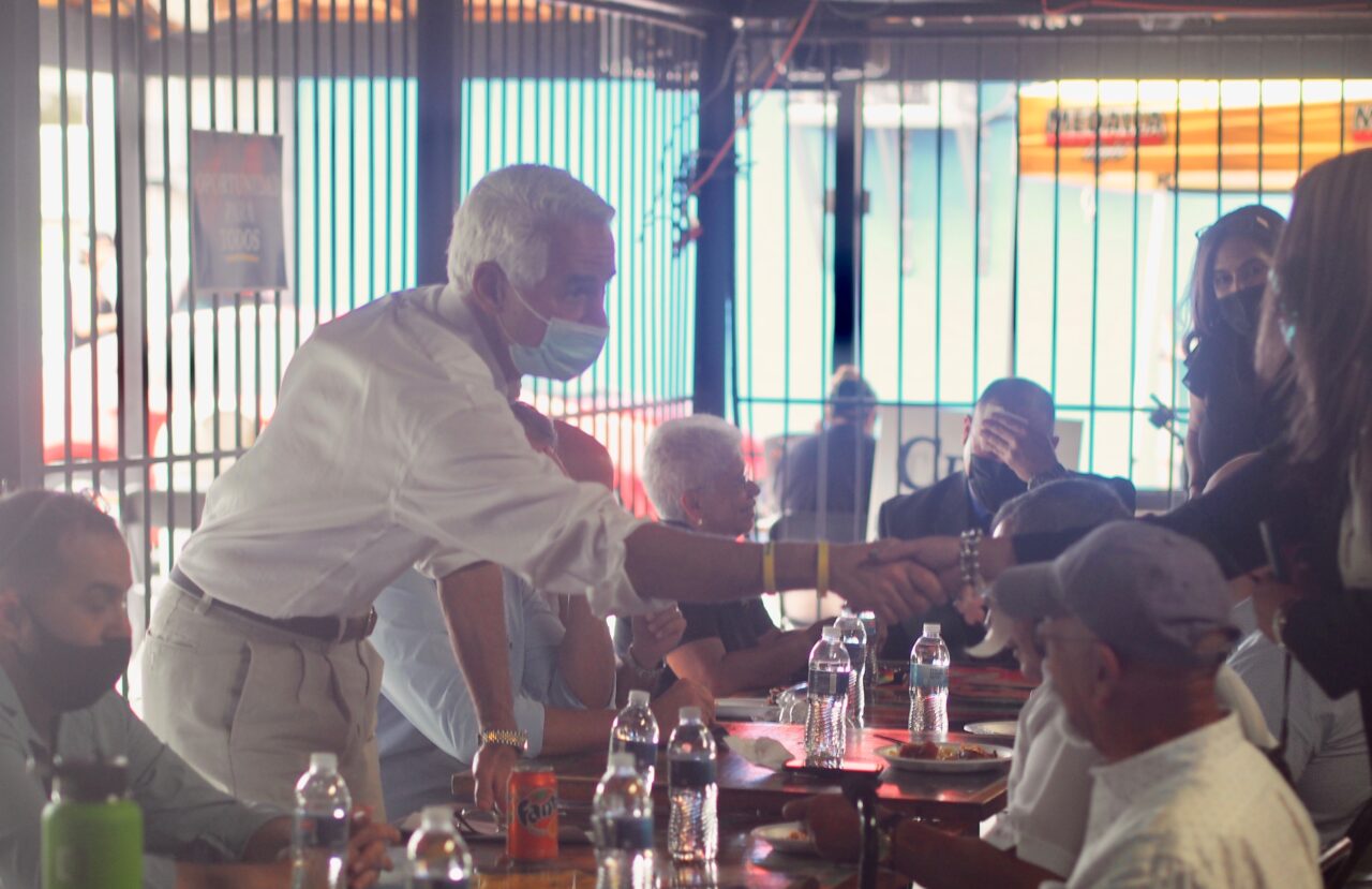 Charlie Crist at the Lechonera El Jibarito in Kissimmee.