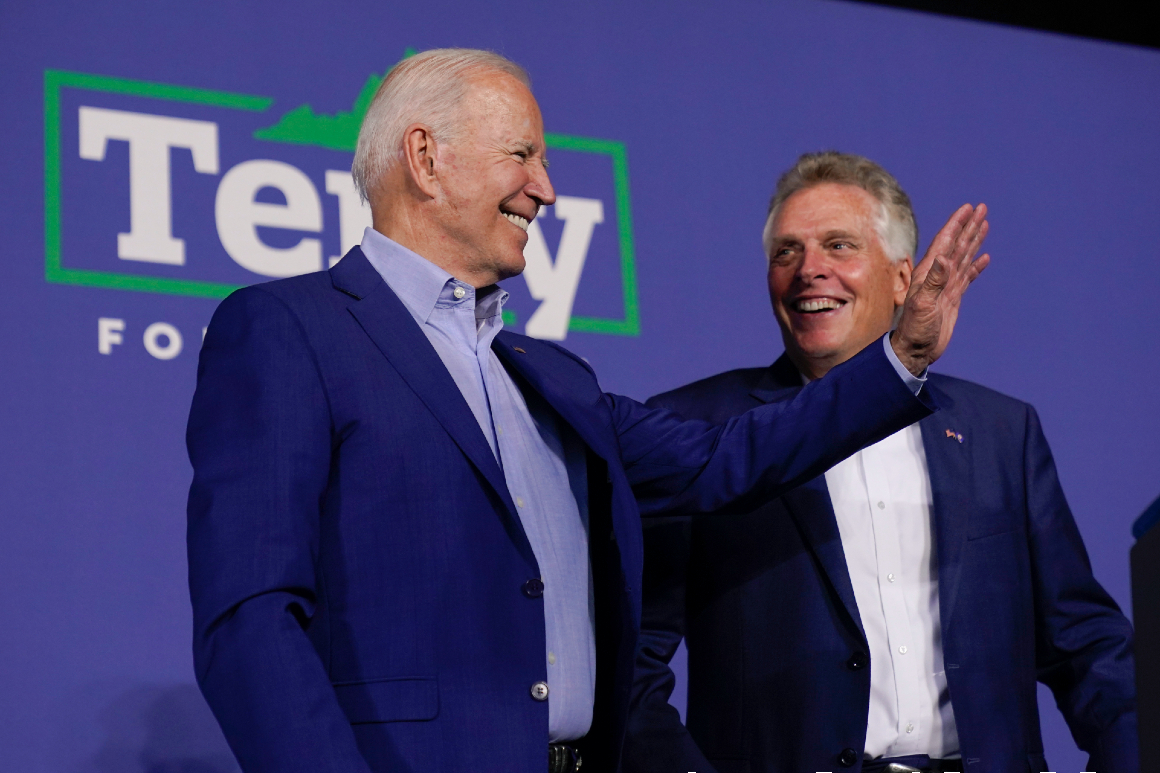 20210723-bidenmcauliffe-ap-773