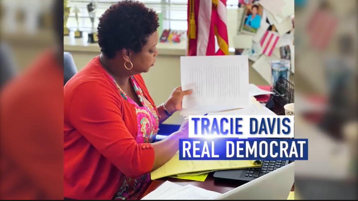 Davis-Tracie-Dem.jpg