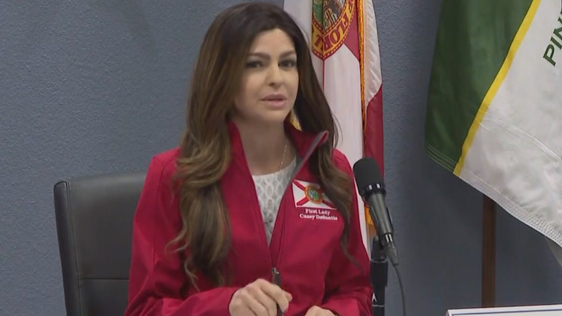 casey desantis