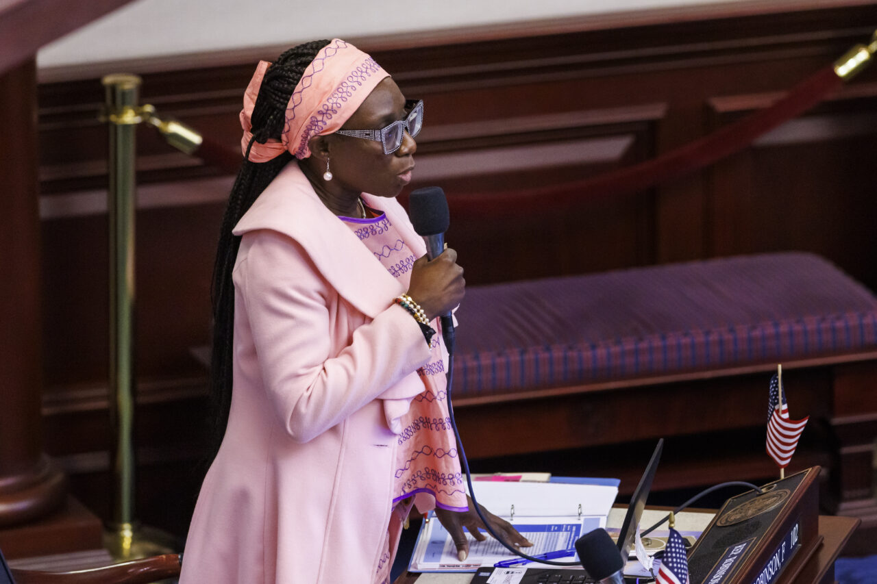 FLAPOL021022CH043-1280x853.jpg
