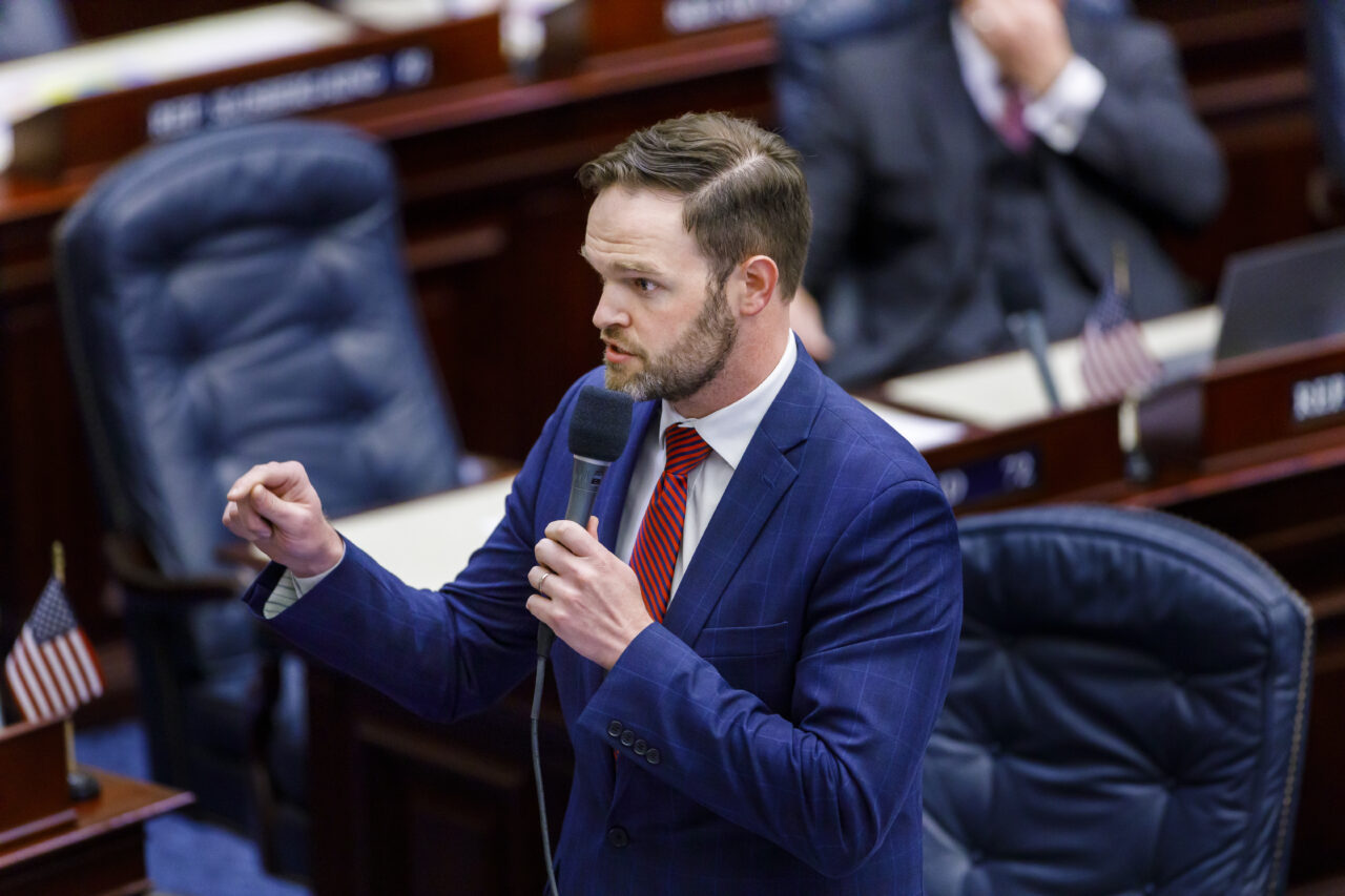 FLAPOL042022CH032-1280x853.jpg