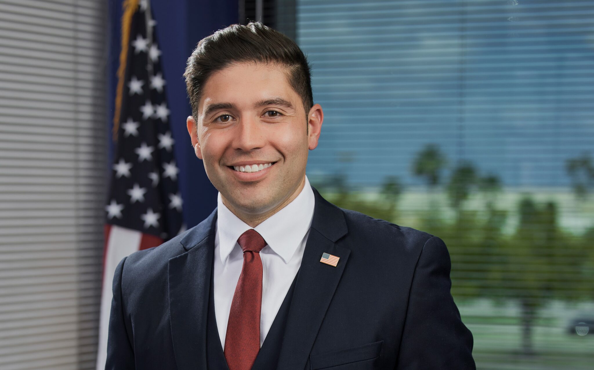 Rob Gonzalez repels Miami-Dade Commission challengers to win full term ...