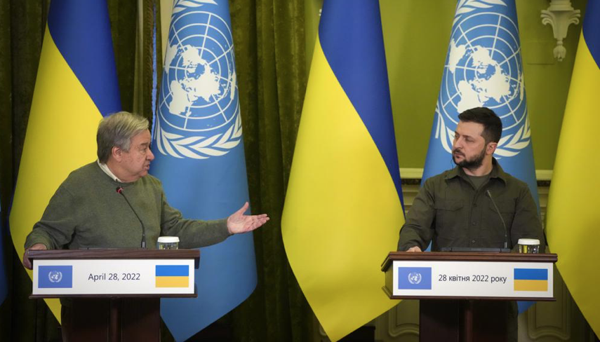 Ukrainian President Volodymyr Zelenskyy, right, and U.N. Secretary-General António Guterres