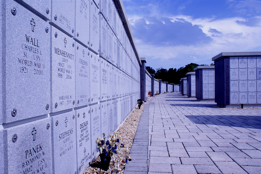 Florida_National_Cemetery_downsized