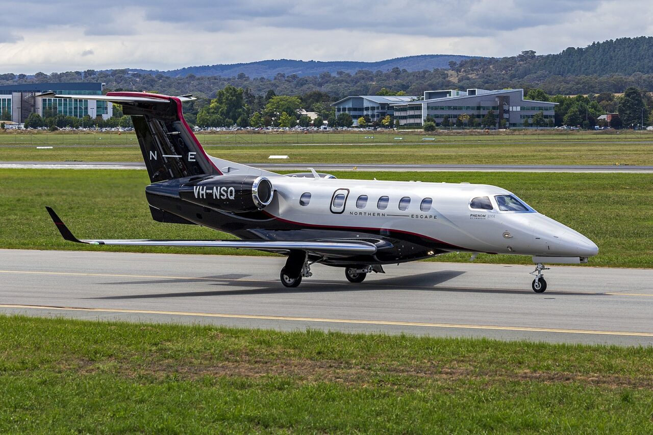 Northern_Escape_VH-NSQ_Embraer_Phenom_300E_taxiing_at_Canberra_Airport_3-1280x853.jpeg