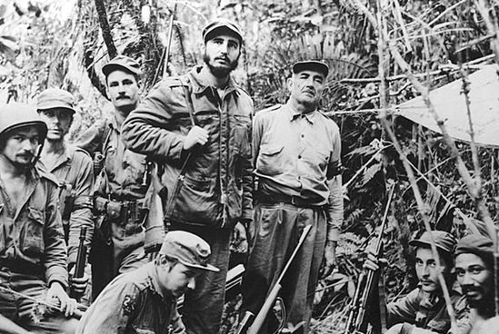 Fidel_Castro_and_his_men_in_the_Sierra_Maestra3