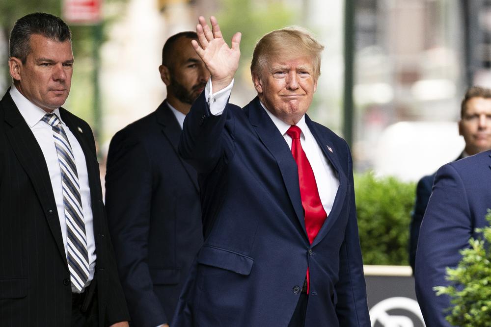 trump waving ap