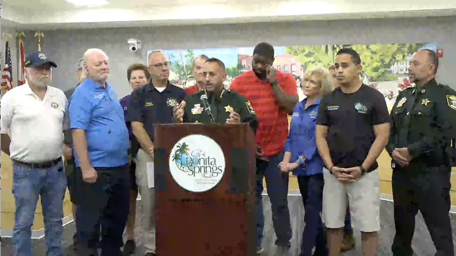 Lee County officials lay out plans as Hurricane Ian shifts toward Southwest  Florida