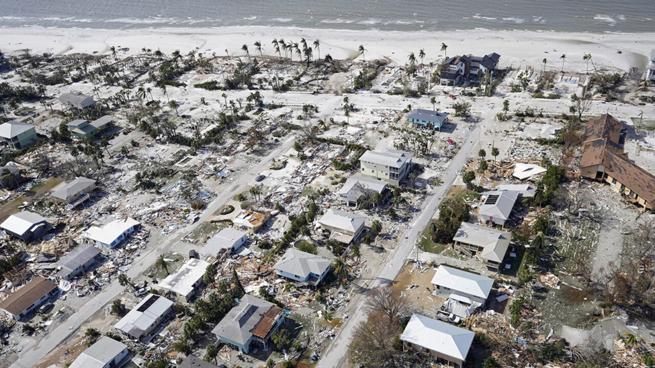 12279067_092922-cc-ap-hurricane-ian-ft-myers-img-1280x720.jpeg