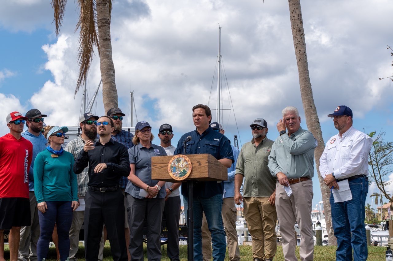 Who posted No Fishing sign on Florida causeway?